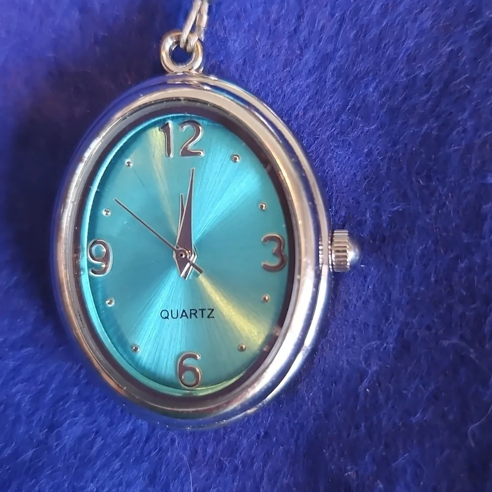 Source Unknown quartz analog